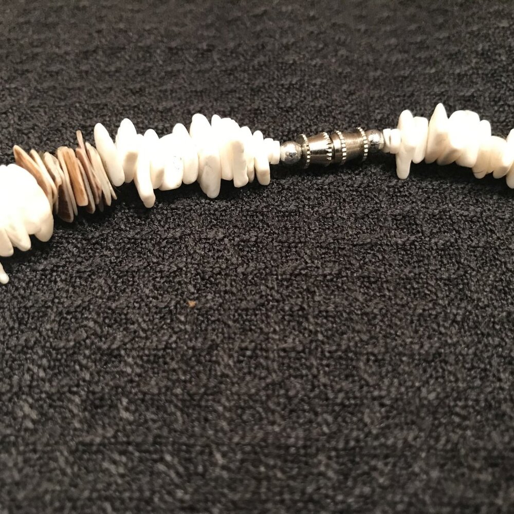 Broken Shell Necklace - Picture 5 of 9